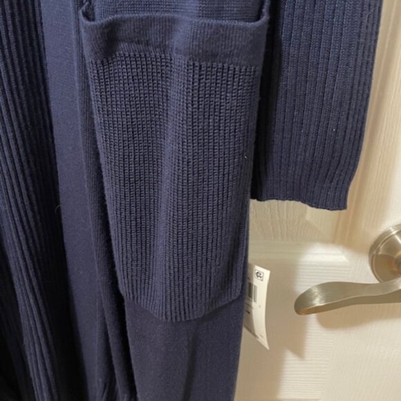Fabulous Spring or Fall Sweater! Calf Length Navy Blue - Picture 4 of 7